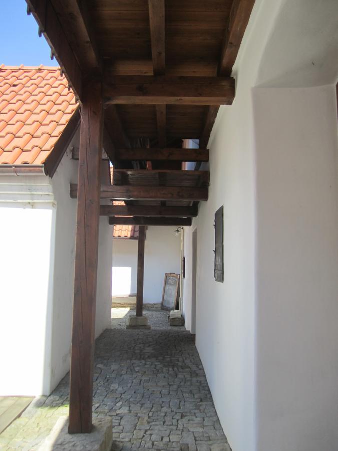Holubník statečných žen králových Hotel Luže Exterior foto